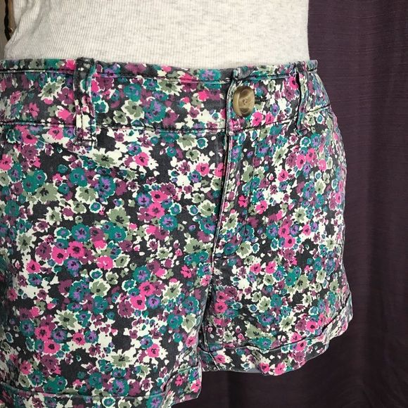 AE FLOWER SHORTS - Picture 2 of 3